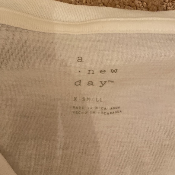 A NEW DAY-plain white t-shirt - Picture 2 of 2